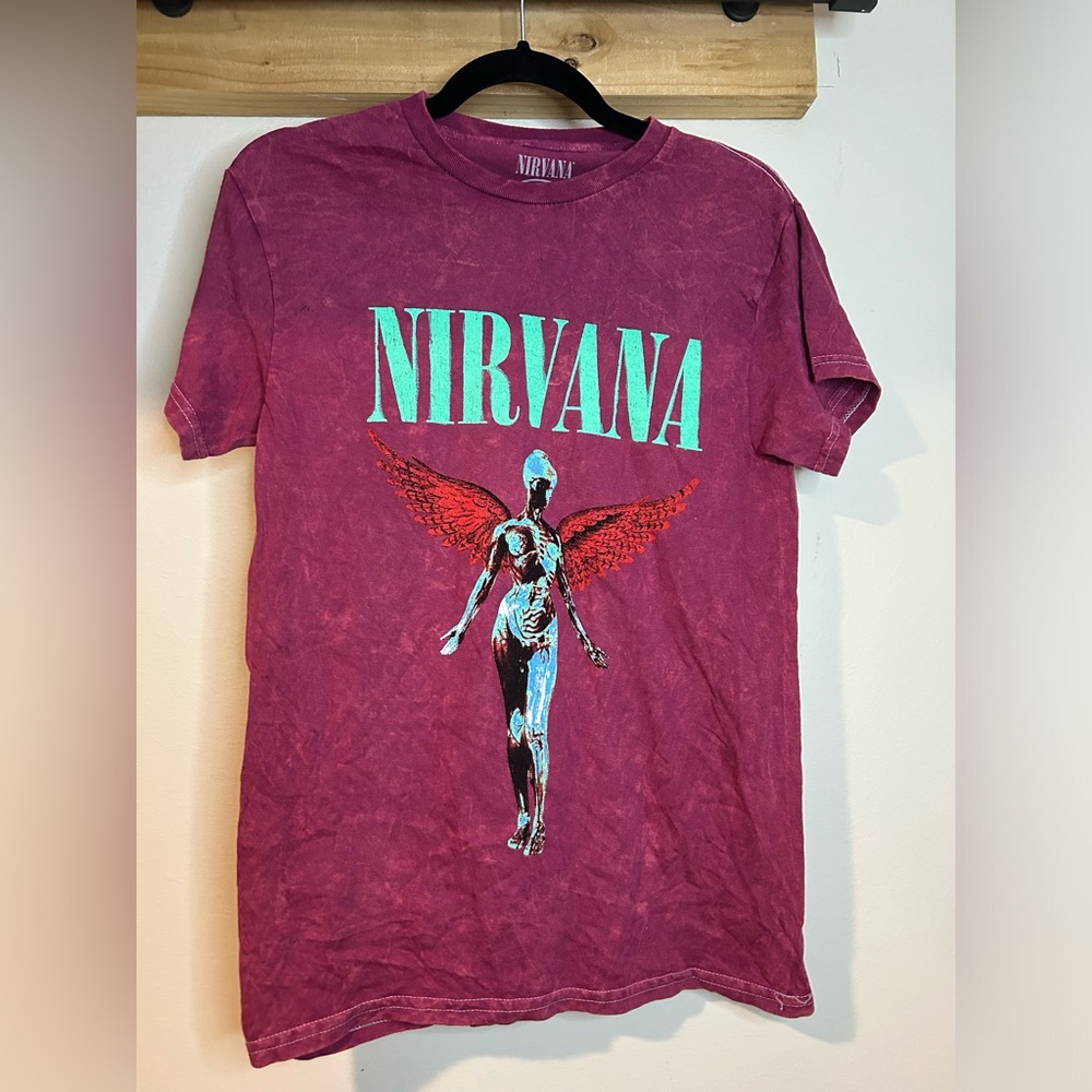 NWOT NIRVANA BAND TEE SIZE SMALL